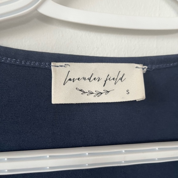🌲5/$20🌲Lavender field Blouse Navy - Picture 4 of 5